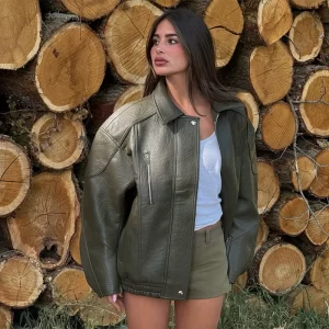 Vintage Green Faux Leather Short Jacket Women's Casual Lapel Long Sleeves Zipper Pockets Loose Coat 2025 Autumn Daily Outerwears