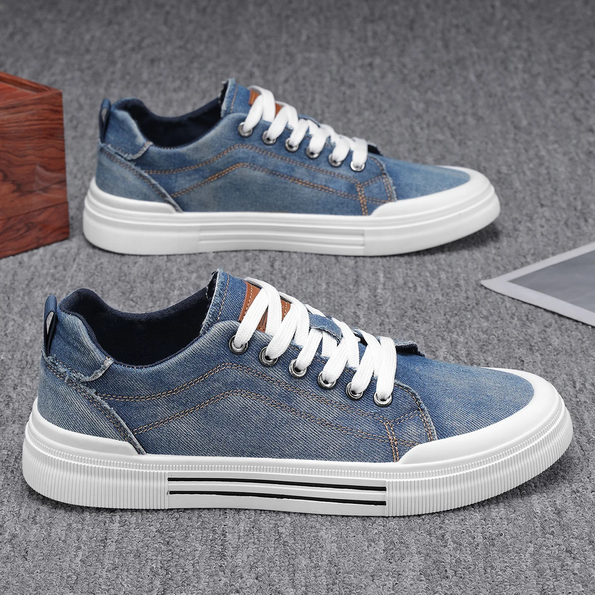 2025 New Trendy Men's Casual Sports Shoes Korean Edition Fashion Board Shoes Canvas Shoes Commuter Shoes Denim - Image 4