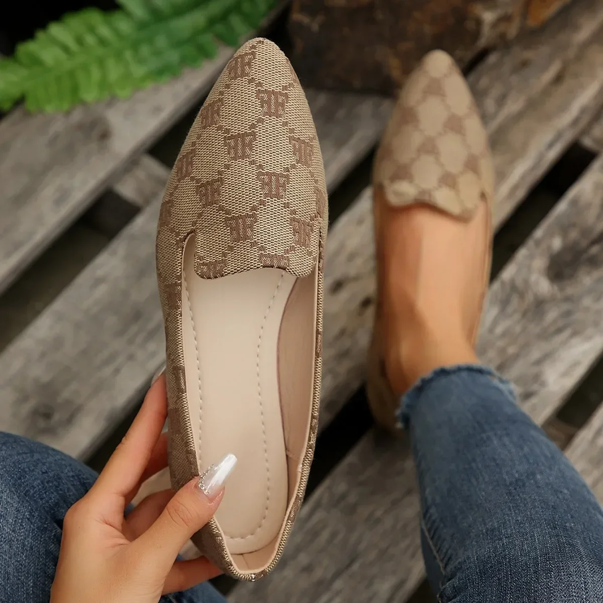 Spring and Autumn Fashion New Solid Color Sexy Pointed Toe Shallow Mouth Women's Casual and Comfortable Flat Walking Shoes - Image 4