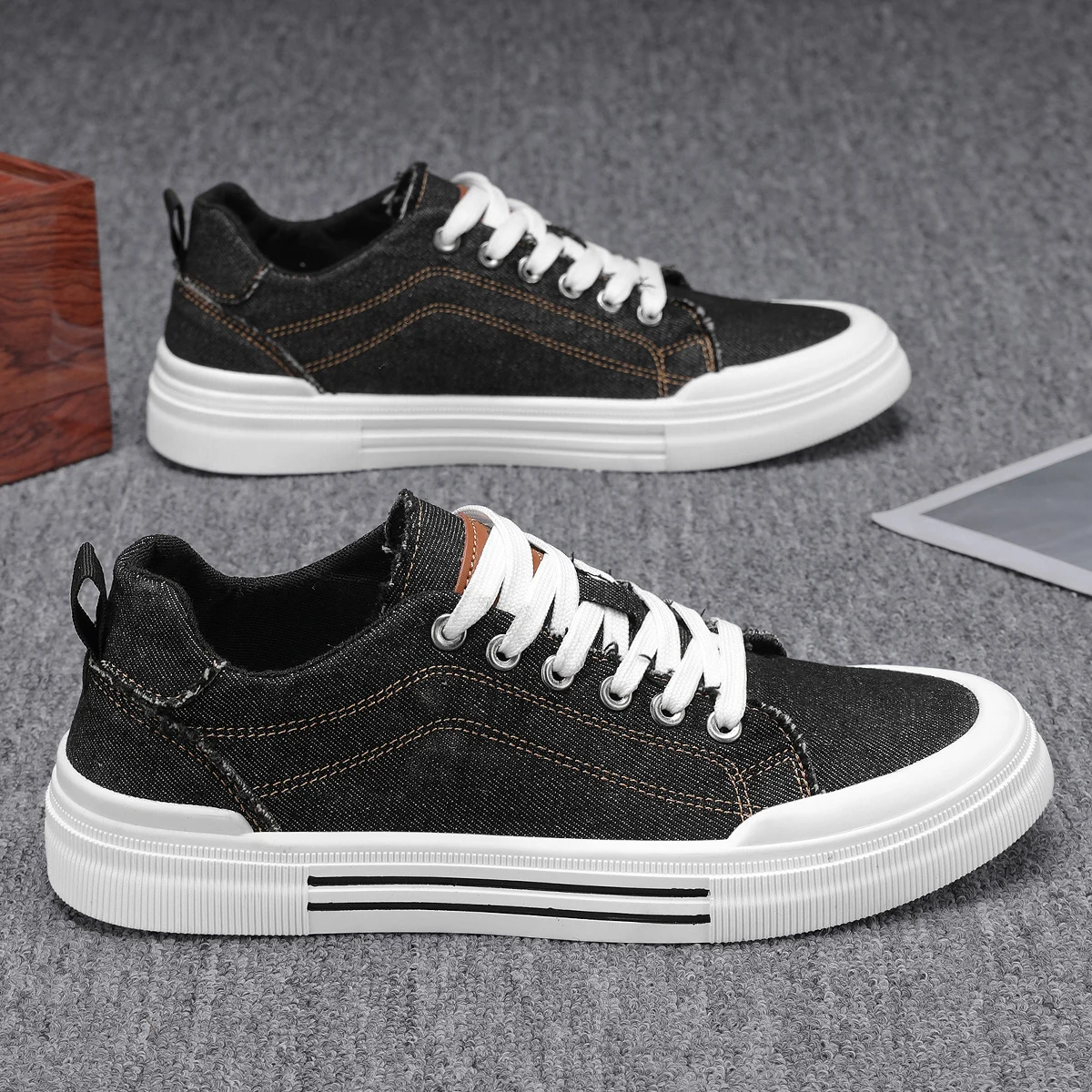 2025 New Trendy Men's Casual Sports Shoes Korean Edition Fashion Board Shoes Canvas Shoes Commuter Shoes Denim - Image 5