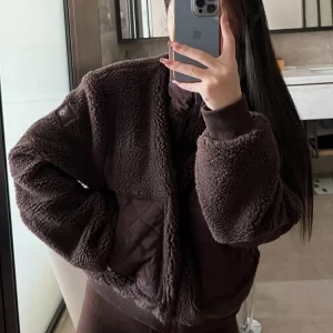 Winter Jacket Women Casual Fashion Warm Lamb Fleece Jackets for Women High Street Zipper Loose Fit Long Sleeves Short Jacket